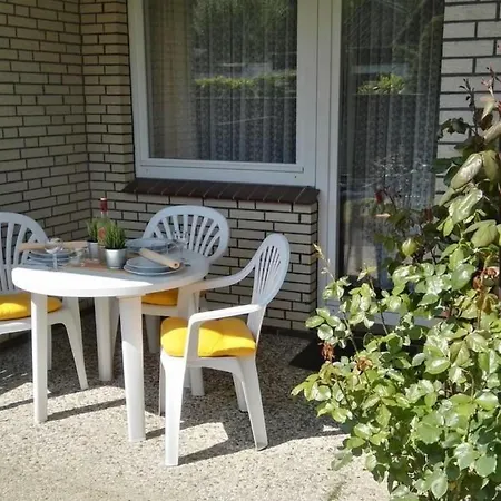 Haus Meeresbrise Wohn- Nr 5 Mit Terrasse - Copy By Interhome Appartement Büsum
